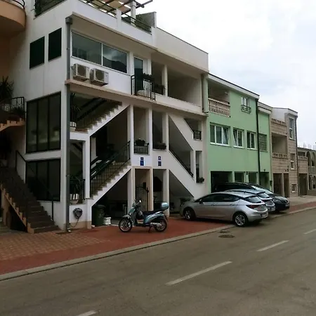 Zeljko Ravlic 1 Apartman *